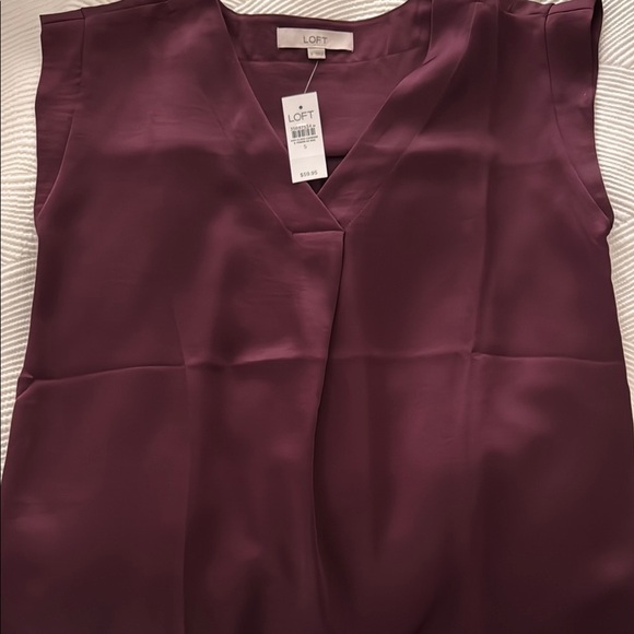 NWT LOFT Women's Wine Top - Picture 1 of 5